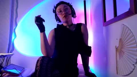 Mx. Anouk Divine online show from February 2026 02:21:02 AM