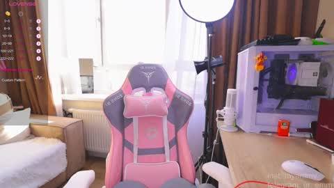 Emmy online show from February 2026 09:21:02 AM