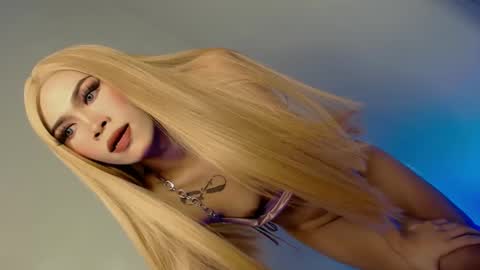 Snapshot of my_oh_my18 chatting on December 2024 05:31:01 PM ROYCE online show from December 2024 05:31:01 PM