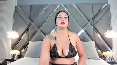 Snapshot of mya_evans chatting on November 2025 11:32:02 AM Mariana Evans online show from November 2025 11:32:02 AM