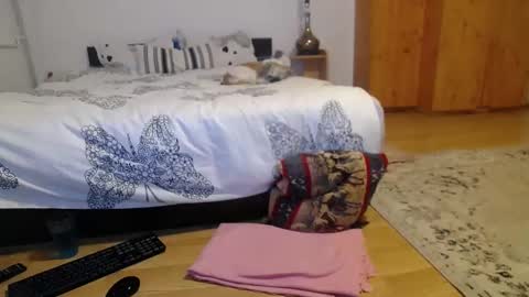 Snapshot of mya_kane chatting on December 2024 04:43:01 PM Mia kane online show from December 2024 04:43:01 PM