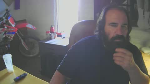 Snapshot of myblueshoe chatting on October 2025 09:27:02 PM myblueshoe online show from October 2025 09:27:02 PM