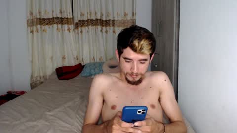 Snapshot of myke_xxx chatting on December 2024 12:26:01 AM mike online show from December 2024 12:26:01 AM