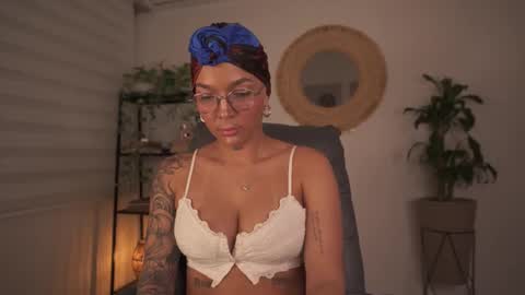 jacke BUNNY online show from January 2026 12:48:01 AM