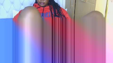 myla_clara online show from October 2025 06:05:02 PM