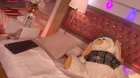 Snapshot of myladreams_ chatting on June 2026 04:54:02 AM Myla online show from June 2026 04:54:02 AM