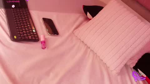 Snapshot of myladreams_ chatting on July 2026 10:21:02 AM Myla online show from July 2026 10:21:02 AM