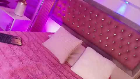 Snapshot of myladreams_ chatting on July 2026 03:24:01 AM Myla online show from July 2026 03:24:01 AM
