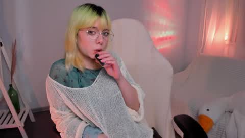 Snapshot of mylaweb chatting on December 2024 02:45:02 AM MylaFlores online show from December 2024 02:45:02 AM