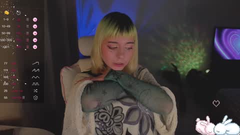 Snapshot of mylaweb chatting on December 2024 03:08:01 AM MylaFlores online show from December 2024 03:08:01 AM