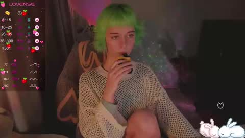 Snapshot of mylaweb chatting on February 2025 10:04:01 PM MylaFlores online show from February 2025 10:04:01 PM