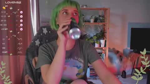 Snapshot of mylaweb chatting on March 2025 05:11:02 AM MylaFlores online show from March 2025 05:11:02 AM