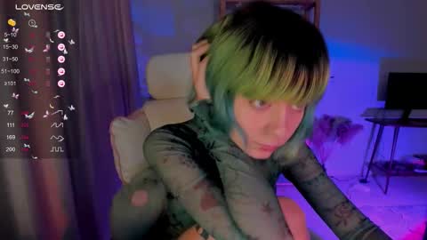 Snapshot of mylaweb chatting on September 2025 02:11:02 AM MylaFlores online show from September 2025 02:11:02 AM