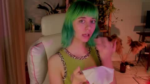 Snapshot of mylaweb chatting on October 2025 09:45:02 PM MylaFlores online show from October 2025 09:45:02 PM