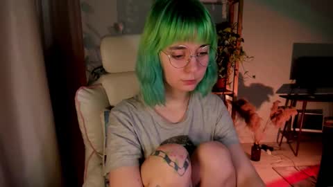 Snapshot of mylaweb chatting on October 2025 02:45:02 AM MylaFlores online show from October 2025 02:45:02 AM