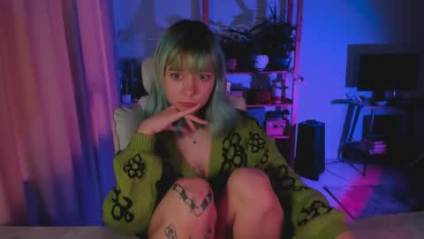 MylaFlores online show from April 2026 02:39:02 AM