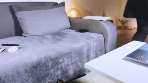 Snapshot of mylegsonheels chatting on February 2025 09:26:02 AM Anda online show from February 2025 09:26:02 AM