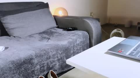 Snapshot of mylegsonheels chatting on February 2025 12:38:02 AM Anda online show from February 2025 12:38:02 AM