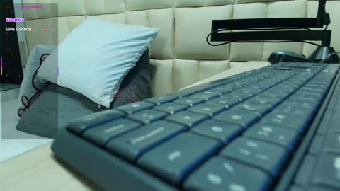 Snapshot of mylittle_mila chatting on November 2025 11:31:01 AM camila online show from November 2025 11:31:01 AM