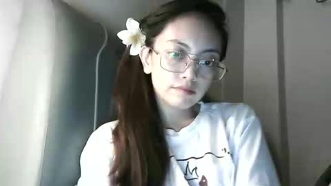 Lucie  online show from December 2024 02:19:02 PM