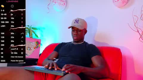 Mylo Wallace  online show from February 2025 03:34:02 AM