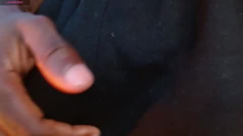 Mylo Wallace  online show from December 2025 06:02:01 PM