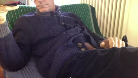 Snapshot of mynakedbeach chatting on November 2025 08:47:01 AM Bi sexy guy lovense hush is on private is open or password show tip if you like. online show from November 2025 08:47:01 AM