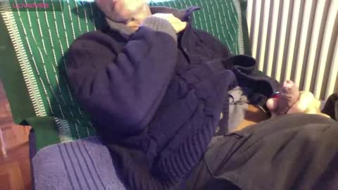 Snapshot of mynakedbeach chatting on December 2025 09:14:01 AM Bi sexy guy lovense hush is on private is open or password show tip if you like. online show from December 2025 09:14:01 AM