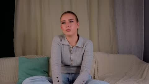 myrahenley online show from April 2026 11:10:01 AM