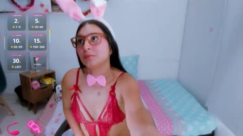 Mystery couple online show from March 2026 07:13:02 PM