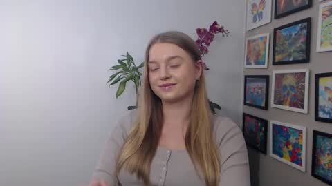 Erica online show from December 2024 12:03:01 PM