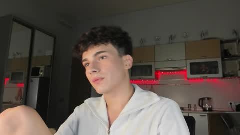 Snapshot of mystic_evan chatting on September 2025 04:08:01 PM Evan Brown online show from September 2025 04:08:01 PM