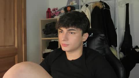 Snapshot of mystic_evan chatting on October 2025 02:17:02 PM Evan Brown online show from October 2025 02:17:02 PM