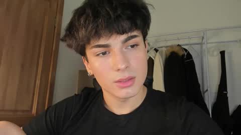 Snapshot of mystic_evan chatting on October 2025 09:05:02 PM Evan Brown online show from October 2025 09:05:02 PM