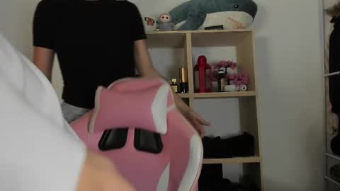 Snapshot of mystic_evan chatting on October 2025 11:51:02 PM Evan Brown online show from October 2025 11:51:02 PM