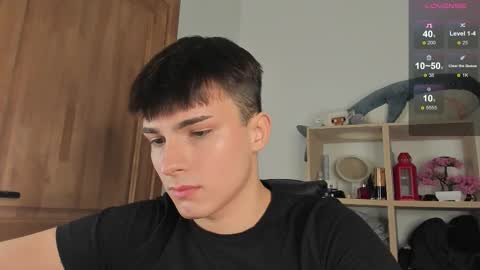 Snapshot of mystic_evan chatting on November 2025 10:22:02 PM Evan Brown online show from November 2025 10:22:02 PM