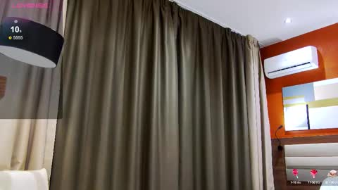 Snapshot of mystique_girl_ chatting on October 2025 06:50:02 PM Angeline online show from October 2025 06:50:02 PM