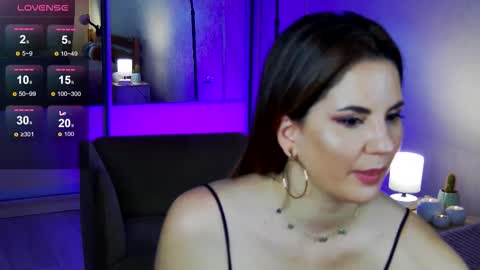 Snapshot of mystique_girl_ chatting on November 2025 06:30:02 PM Angeline online show from November 2025 06:30:02 PM