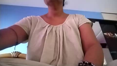 Snapshot of n298033 chatting on September 2025 09:24:01 AM n298033 online show from September 2025 09:24:01 AM