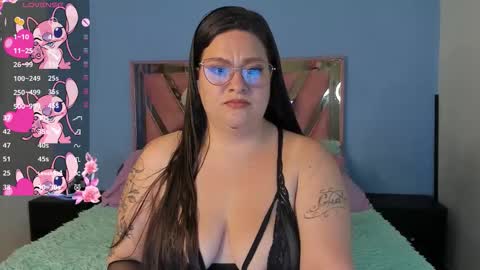 Snapshot of n_tiana chatting on October 2025 03:57:01 AM Tiana online show from October 2025 03:57:01 AM