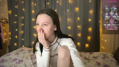 Snapshot of na_prikole_ chatting on February 2025 08:31:02 PM Vanessa and Julia online show from February 2025 08:31:02 PM