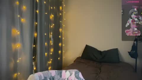 Snapshot of na_prikole_ chatting on February 2025 02:06:02 PM Vanessa and Julia online show from February 2025 02:06:02 PM