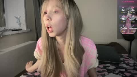 Snapshot of na_prikole_ chatting on February 2025 08:19:02 PM Vanessa and Julia online show from February 2025 08:19:02 PM