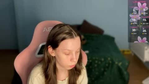 Snapshot of na_prikole_ chatting on December 2025 02:35:02 PM Vanessa and Julia online show from December 2025 02:35:02 PM