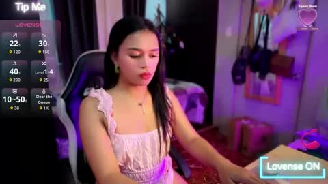 Nadia online show from April 2026 08:43:02 PM