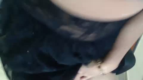 Snapshot of nadia_abaud chatting on September 2025 12:47:01 AM Nadia online show from September 2025 12:47:01 AM