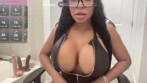 My real name is Angelina. Please say hello I like to chat with you. If you have requests or dirty talk please use tipnotes. online show from February 2026 05:01:02 AM