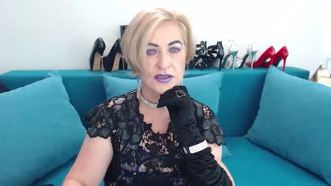 Snapshot of nadiafemdom chatting on September 2025 10:15:02 AM NadiaFemDom online show from September 2025 10:15:02 AM