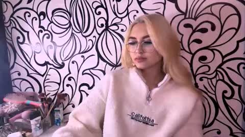 Katrin online show from February 2026 08:45:01 PM