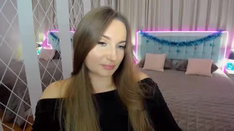 NadinGracefull online show from December 2025 07:21:01 PM